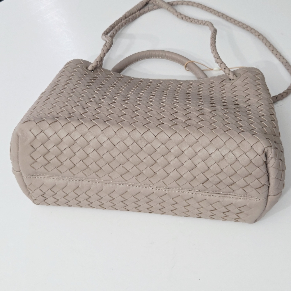 NWT QUINCE LARGE ITALIAN LEATHER HANDWOVEN SATCHEL TOTE BAG IN TAUPE - Picture 14 of 15